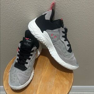 Jordan Delta 2 Grey Fog Sail. CV8121-005